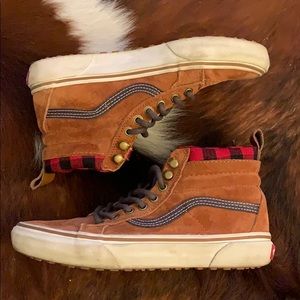 Vans weatherproof sneakers